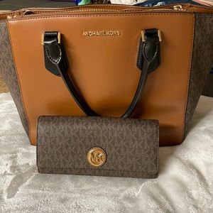 Micheal Kors purse  and wallet